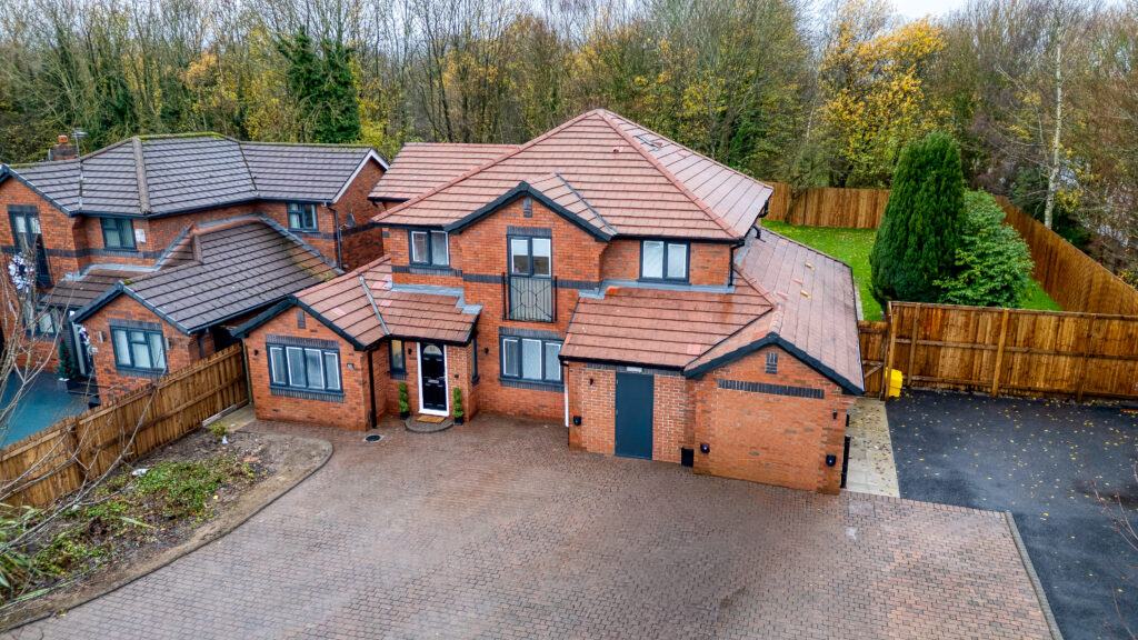 outside of large detached home in Prescot